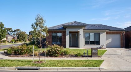 Australian house listed on the market, set up to sell your house fast