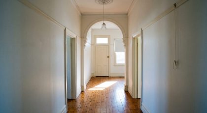 Empty hallway of a Melbourne rental property ready for a new tenancy under Victorian rental laws